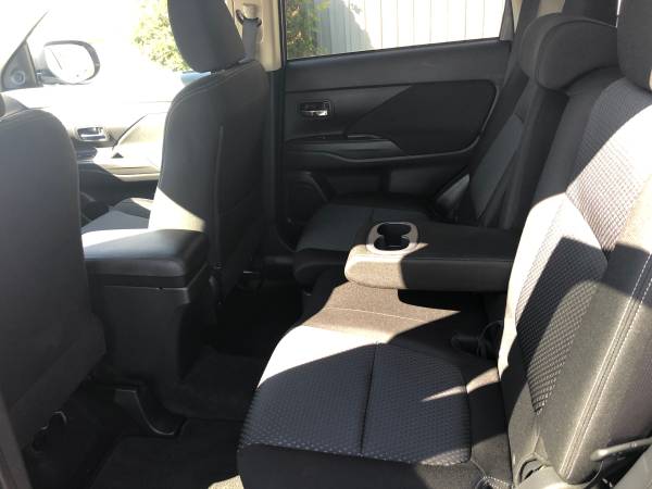 2018 Mitsubishi Outlander AWD-3 seats! for sale in mechanicville, NY – photo 7