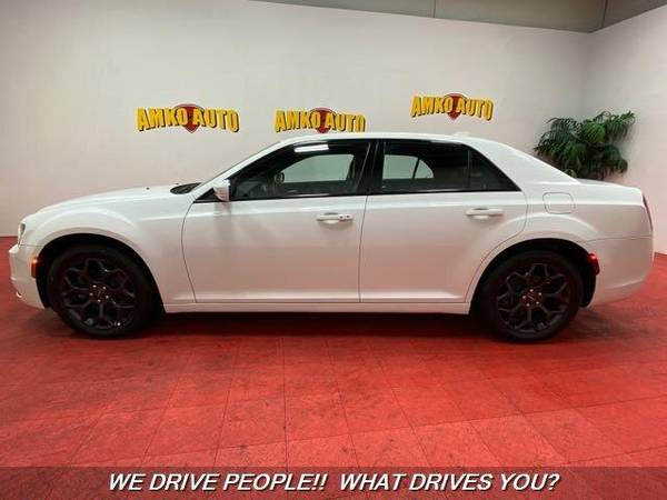 2020 Chrysler 300 Series S AWD S 4dr Sedan We Can Get You Approved for sale in Temple Hills, District Of Columbia – photo 11