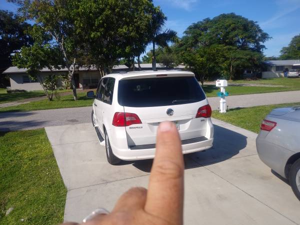 2012 VOLKWAGEN ROUTAN SEL PREMIUM - cars & trucks - by owner -... for sale in Fort Myers, FL – photo 9