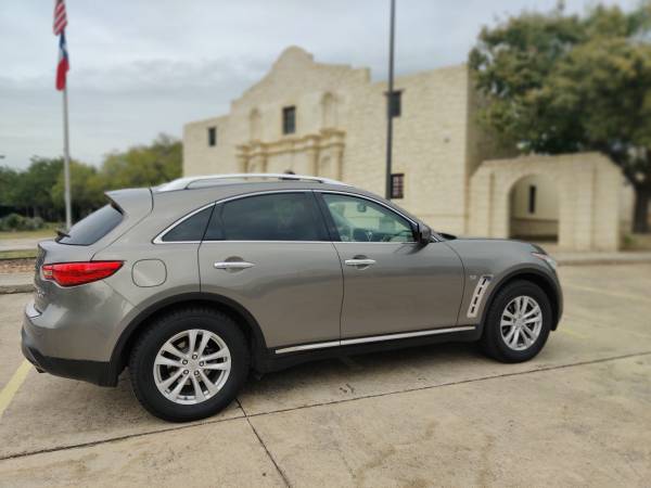 2016 INFINITY QX70 - cars & trucks - by dealer - vehicle automotive... for sale in San Antonio, TX – photo 10