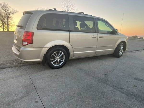 2014 Dodge Grand Caravan - Financing Available! - cars & trucks - by... for sale in Junction City, KS – photo 3