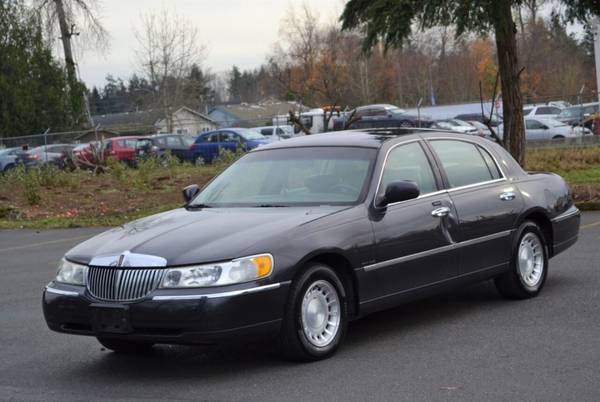 2002 Lincoln Town Car Executive 4dr Sedan - cars & trucks - by... for sale in Tacoma, WA – photo 5