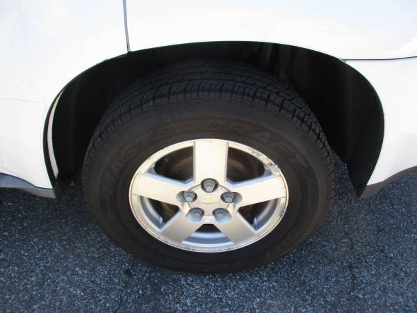 2005 CHEVY EQUINOX LT, ALL WHEEL DRIVE, SHARP - - by for sale in North Ridgeville, OH – photo 7