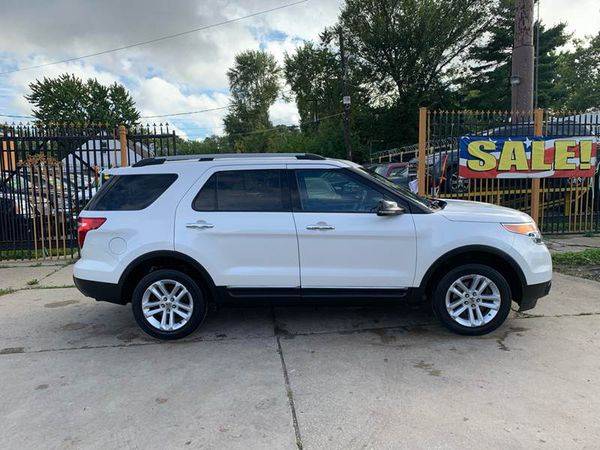 2011 Ford Explorer XLT AWD 4dr SUV FREE CARFAX, 2YR WARRANTY WITH... for sale in Detroit, MI – photo 11