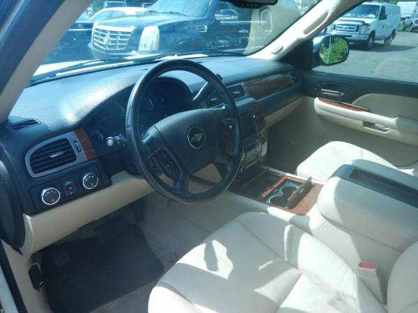 2008 Chevrolet Suburban 4WD 4dr 1500 LTZ - Super Savings!! for sale in Oakdale, MN – photo 11