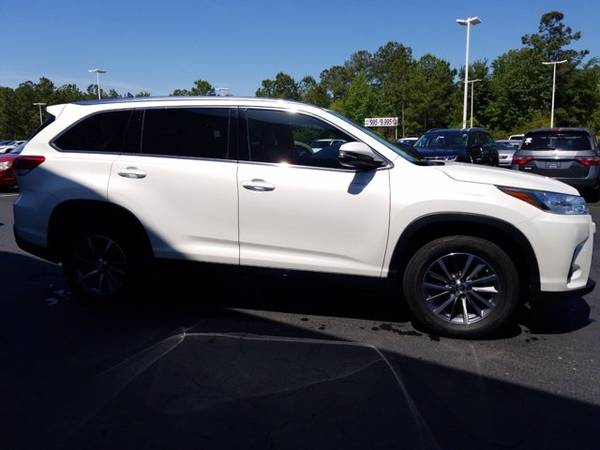 2019 Toyota Highlander PEARL WHITE Call Now Priced to go! - cars & for sale in Myrtle Beach, SC – photo 14