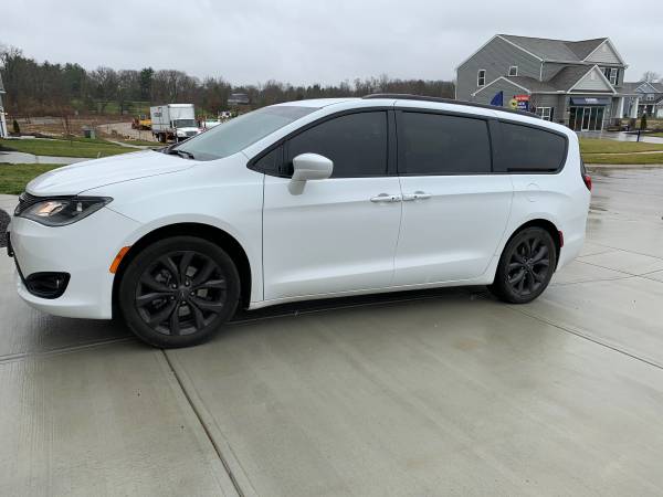 Selling my 2018 Chrysler Pacifica S - cars & trucks - by owner -... for sale in Morrow, OH – photo 8