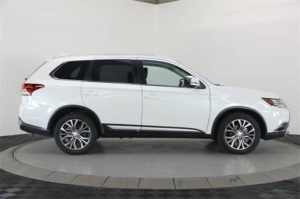 2017 Mitsubishi Outlander SEL 4x4 4WD SUV - cars & trucks - by... for sale in Beaverton, OR – photo 8