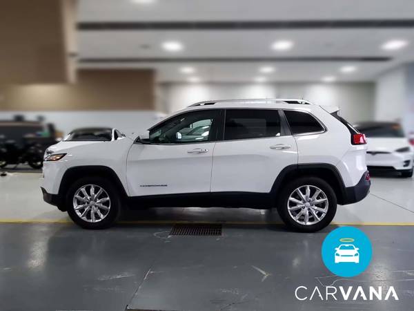 2017 Jeep Cherokee Limited Sport Utility 4D suv White - FINANCE... for sale in NEWARK, NY – photo 5
