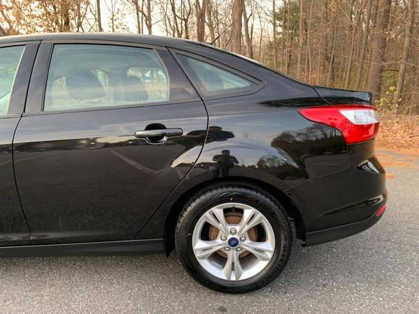 2014 Ford Focus Se - Automatic - 62K Low Miles - We Finance ! - cars... for sale in Tyngsboro, MA – photo 20