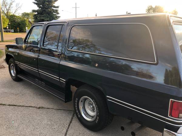 1986 GMC Suburban 2WD Garage Kept Low Miles Excellent Condition for sale in Clinton Township, MI – photo 8