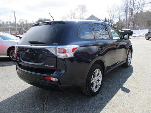 2014 Mitsubishi Outlander SE S-AWC - - by dealer for sale in Somersworth , NH – photo 5
