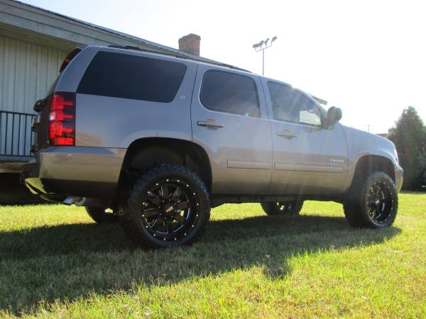 LIFTED 2012 CHEVY TAHOE 4X4 LT 20" MOTO METAL WHEELS *NEW 33X12.50'S!! for sale in KERNERSVILLE, SC – photo 4
