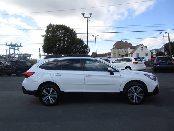 2019 SUBARU OUTBACK 3.6 LIMITED - CLEAN CAR FAX - NAVIGATION- 1... for sale in Moosic, PA – photo 4