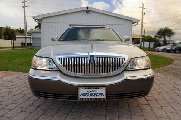 2003 Lincoln Town Car Signature - Low Miles, Immaculate Condition, Lea for sale in Naples, FL – photo 9