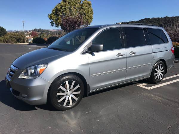 2007 Honda Odyssey Touring Edition, sunroof, dvd system.. low... for sale in Santa Maria, CA – photo 2