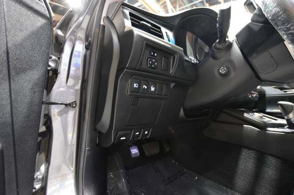 2017 Lexus ES ES 300h FWD - - by dealer - vehicle for sale in Chicago, IA – photo 13