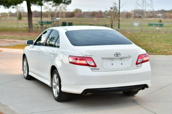 2011 Toyota Camry SE 4dr Sedan 6A 117,328 Miles - cars & trucks - by... for sale in Omaha, IA – photo 5