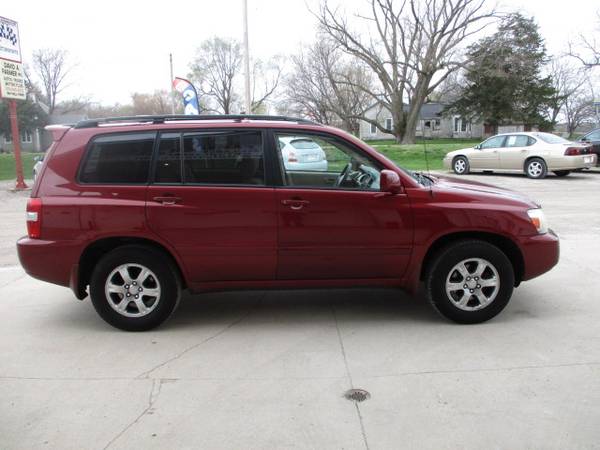 2007 Toyota Highlander Base FWD Sunroof/Sharp for sale in CENTER POINT, IA – photo 2