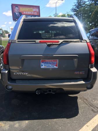 2005 GMC ENVOY XUV - cars & trucks - by dealer - vehicle automotive... for sale in URBANA, IL – photo 4