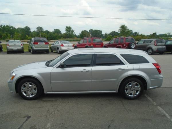 2005 Dodge Magnum SXT for sale in Mooresville, IN – photo 5