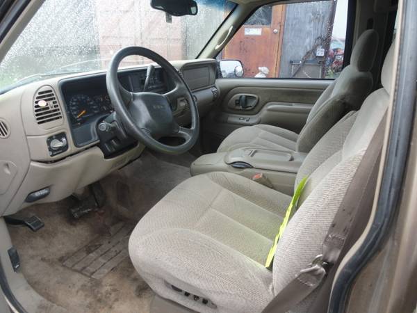 1999 GMC Suburban - cars & trucks - by dealer - vehicle automotive... for sale in Dorchester, WI – photo 6