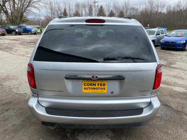 2006 Chrysler Town Country LWB Mobility Scooter Van Accesible Includ for sale in CENTER POINT, IA – photo 10