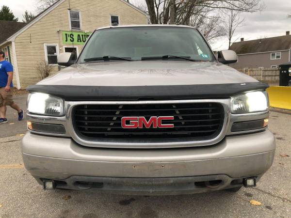 2005 GMC Yukon Leather Sunroof 4x4 3rd Row - cars & trucks - by... for sale in Derry, NH – photo 6