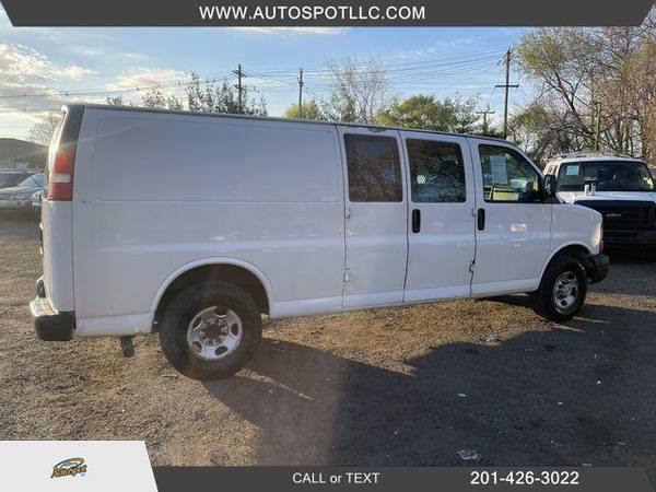 2008 Chevrolet Chevy Express 2500 Cargo Extended Van 3D for sale in Garfield, NY – photo 4