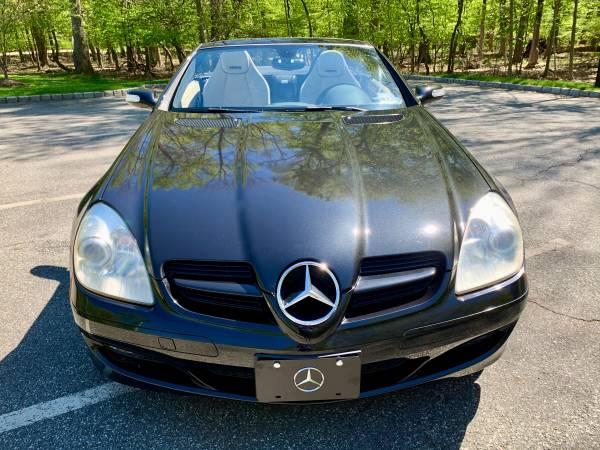 2005 Black Diamond Mercedes Benz SLK 350 Hard Top Convertible Mint for sale in Other, NY – photo 6