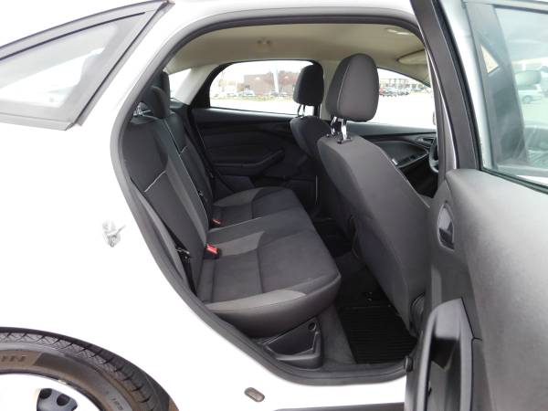 2014 FORD FOCUS S - cars & trucks - by dealer - vehicle automotive... for sale in Wright City, MO – photo 16