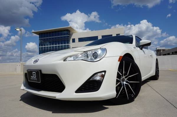 2015 Scion FR-S *(( 6 SPEED MANUAL FRS ))* Pearl White !! for sale in Austin, TX – photo 2