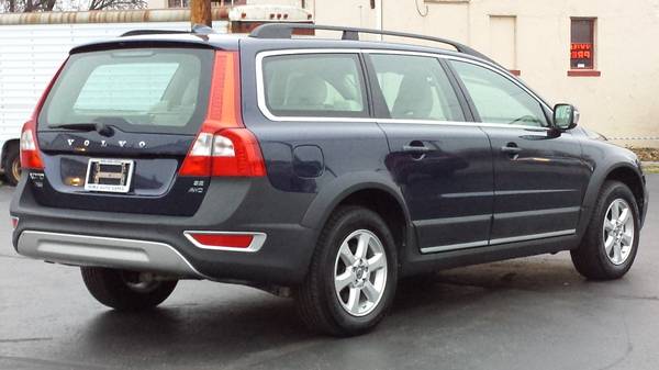 2010 Volvo XC70 AWD (FREE CARFAX! RUND AND DRIVES LIKE NEW!!!) -... for sale in Rochester , NY – photo 8