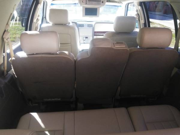 2004 Lincoln navigator 4wd (Navi/DVD) for sale in Baltimore, District Of Columbia – photo 10