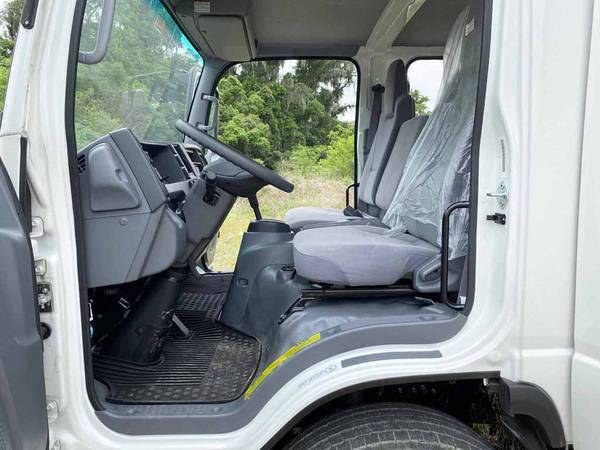 2018 Chevrolet W5500 HD Crew Cab Cab and Chassis for sale in PALATKA, MD – photo 9