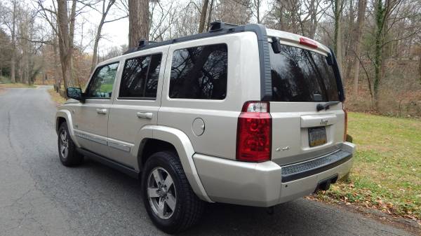 2006 Jeep Commander. 65 - cars & trucks - by owner - vehicle... for sale in HARRISBURG, PA – photo 4