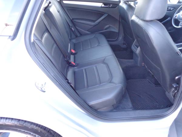 ****2012 VW PASSAT SE ONLY 93,000 MILES-LTHR-SR-RUNS/DRIVES GREAT -... for sale in East Windsor, MA – photo 9