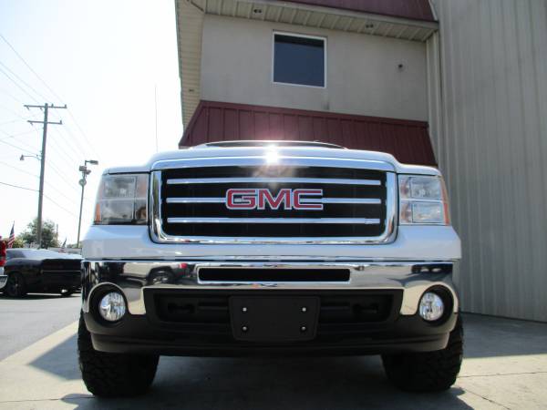 LIFTED 2013 GMC SIERRA 1500 4X4 CREWCAB NEW 33X12.50'S *124,343 MILE$* for sale in KERNERSVILLE, SC – photo 8