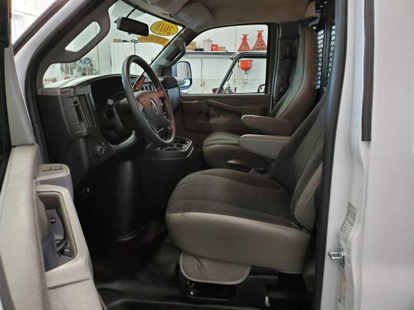 2018 Chevrolet Express 2500 Cargo for sale in Cedar Rapids, IA – photo 7