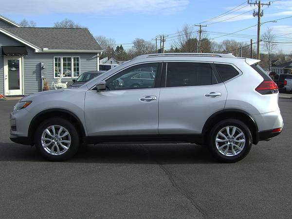 ★ 2017 NISSAN ROGUE SV - SHARP "ONE OWNER" SUV with ONLY 36k MILES... for sale in Feeding Hills, NY – photo 2