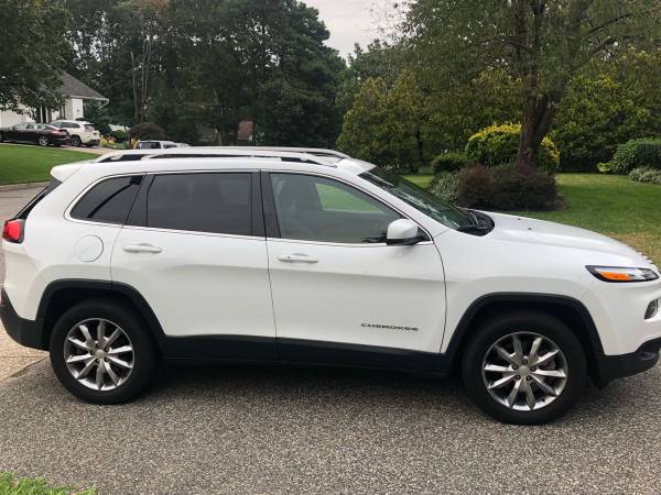 2018 Jeep Cherokee for sale in PORT JEFFERSON STATION, NY – photo 16