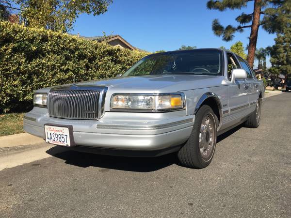 1997 Lincoln Towncar for sale in Rowland Heights, CA – photo 8