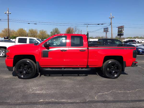 2017 Chevrolet Silverado 1500 4WD Double Cab 143 5 Custom - cars & for sale in NICHOLASVILLE, KY – photo 4