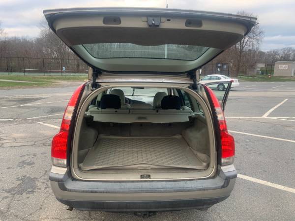 2001 Volvo V70 - cars & trucks - by owner - vehicle automotive sale for sale in Marblehead, MA – photo 13