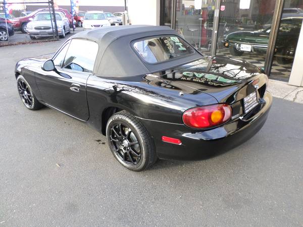 2000 Mazda Miata - cars & trucks - by dealer - vehicle automotive sale for sale in New Haven, CT – photo 4
