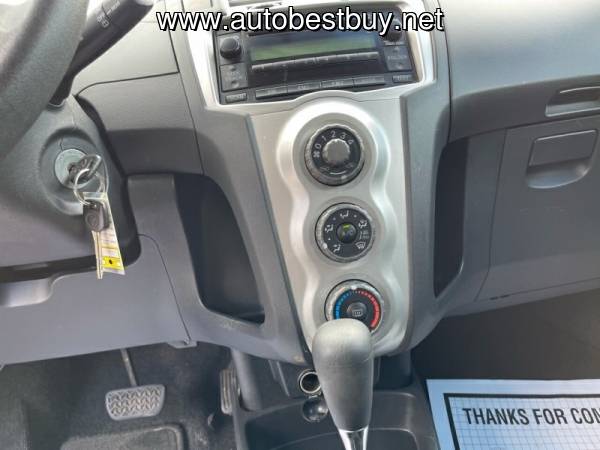 2007 Toyota Yaris Base 2dr Hatchback 4A Call for Steve or Dean for sale in Murphysboro, IL – photo 10