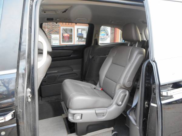 2013 Honda Odyssey Handicap Accessible Van! - cars & trucks - by... for sale in Grand Forks, ND – photo 8