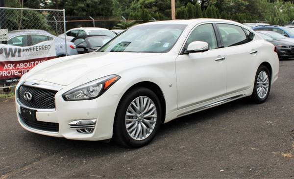2016 INFINITI Q70L 4dr Sdn V6 RWD - cars & trucks - by dealer -... for sale in Portland, OR – photo 4