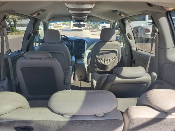2006 Chrysler town an country stow n go limited 137k miles for sale in Glendale, AZ – photo 12