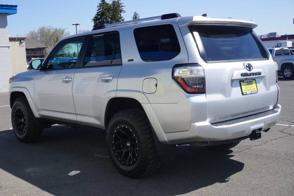2019 Toyota 4Runner SR5 4X4 w/3rd Row LOW MILES for sale in Kittitas, OR – photo 5